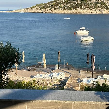 Apartments puntaplanka direkt am meer Rogoznica  Bagian luar foto