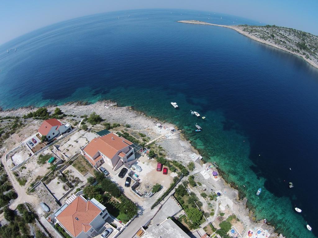 Apartments puntaplanka direkt am meer Rogoznica  Bagian luar foto