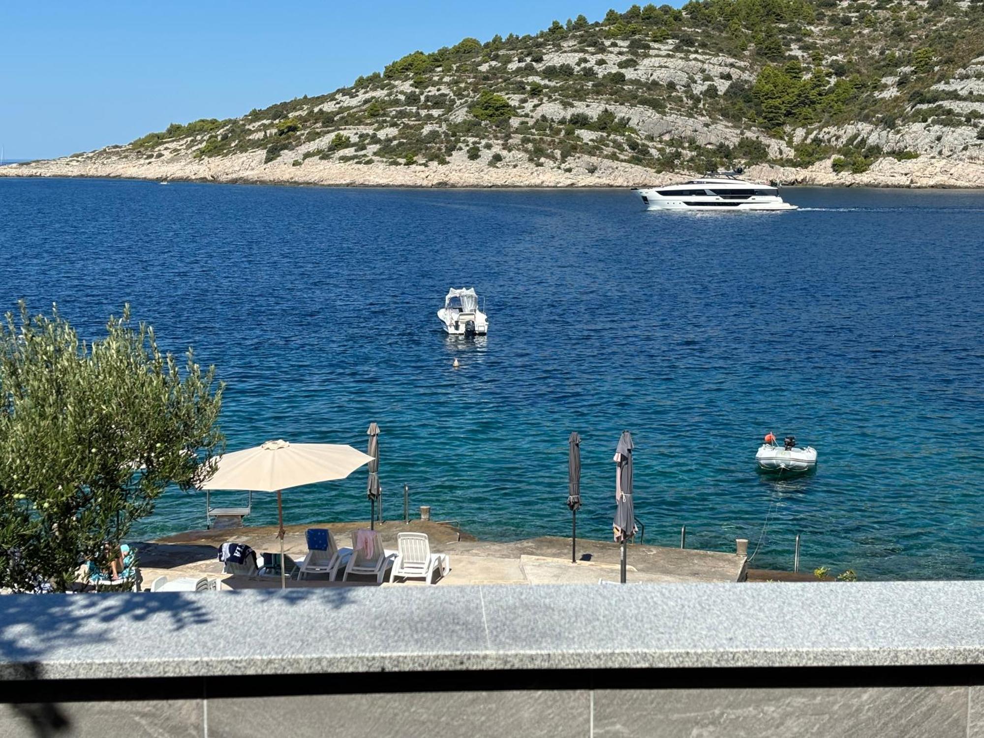 Apartments puntaplanka direkt am meer Rogoznica  Bagian luar foto
