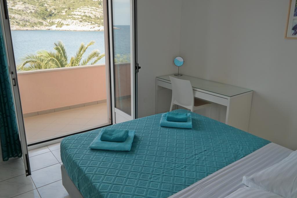Apartments puntaplanka direkt am meer Rogoznica  Bagian luar foto