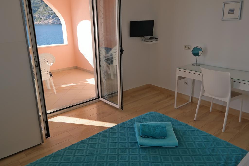 Apartments puntaplanka direkt am meer Rogoznica  Bagian luar foto