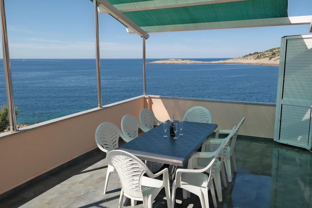 Apartments puntaplanka direkt am meer Rogoznica  Bagian luar foto